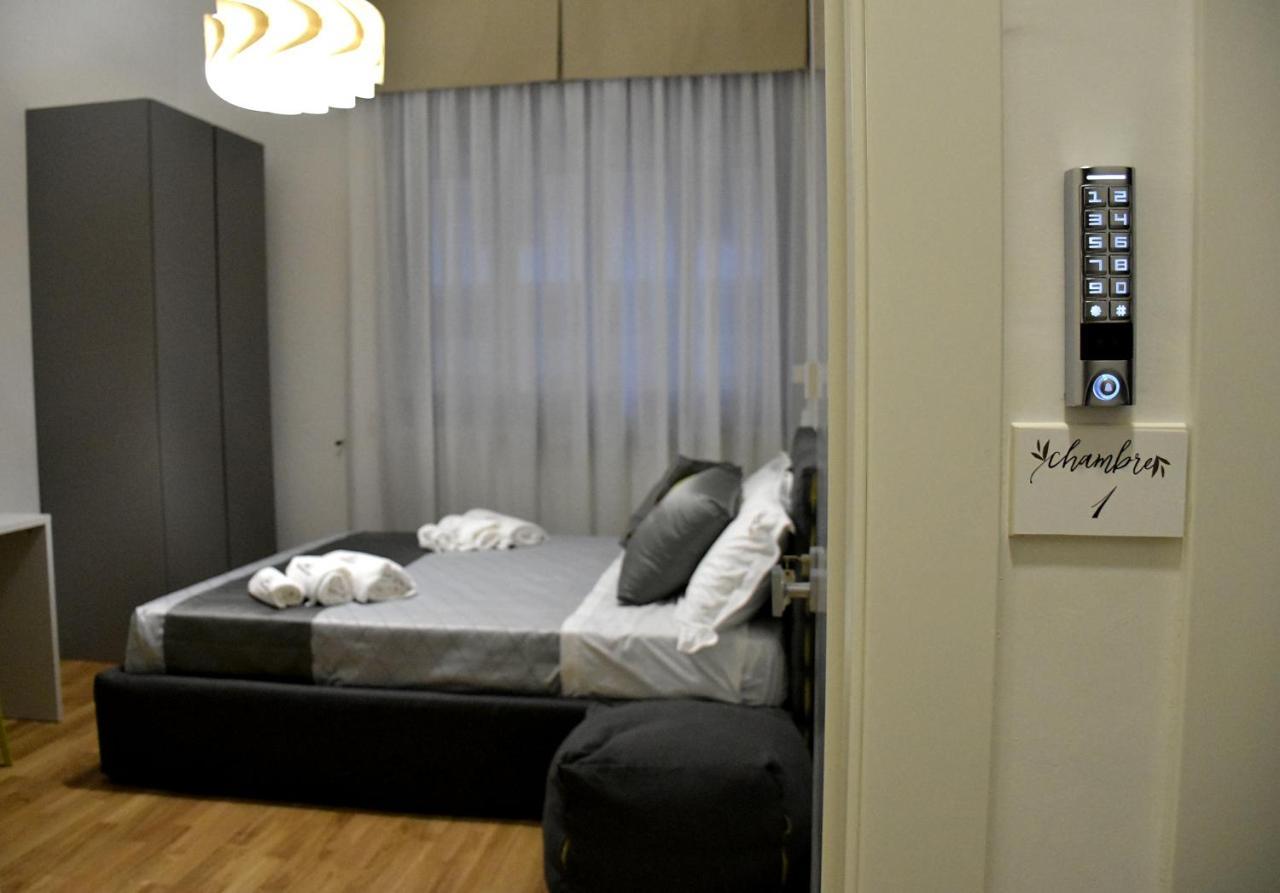 Les 3 Chambres Лечче Екстер'єр фото